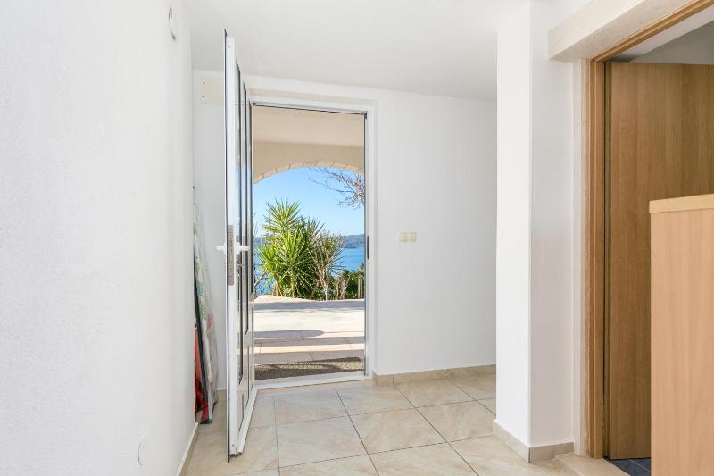 Apartments with parking space Trogir - 23979 - image 10
