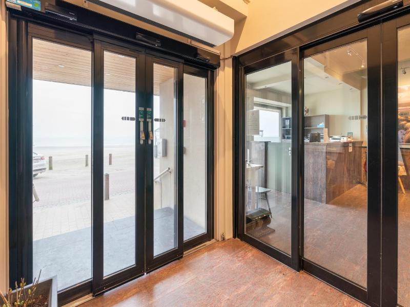 Studio in Blankenberge near the Beach - image 1
