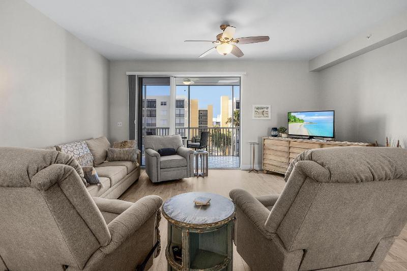 Casa Marina 432 Newly Remodeled Water View condo - image 25