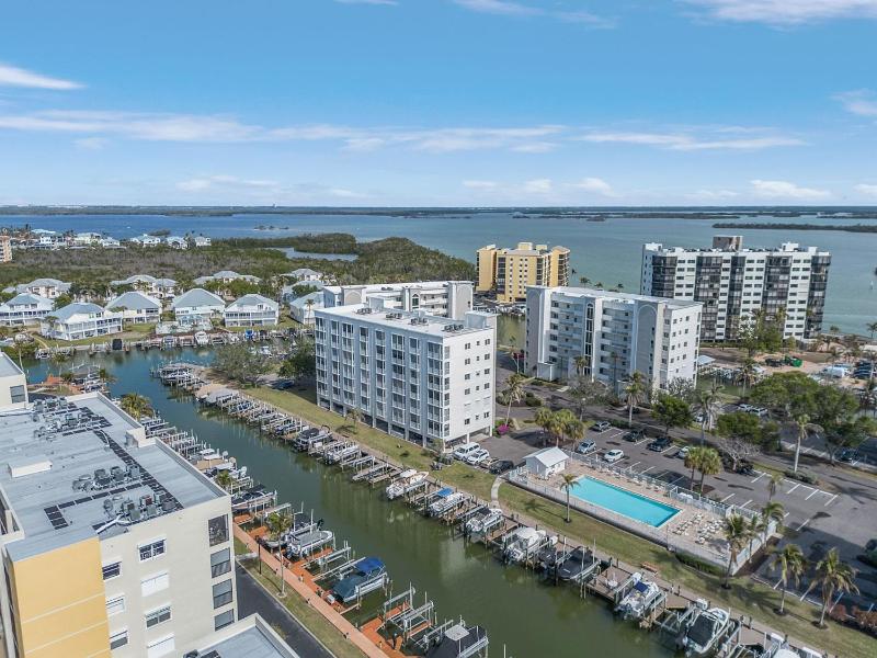 Casa Marina 432 Newly Remodeled Water View condo - image 8