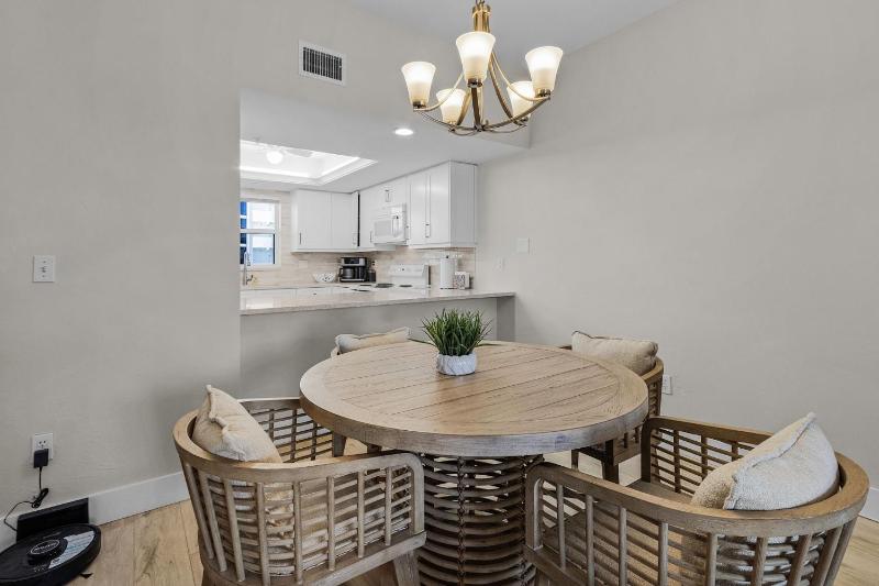 Casa Marina 432 Newly Remodeled Water View condo - image 11