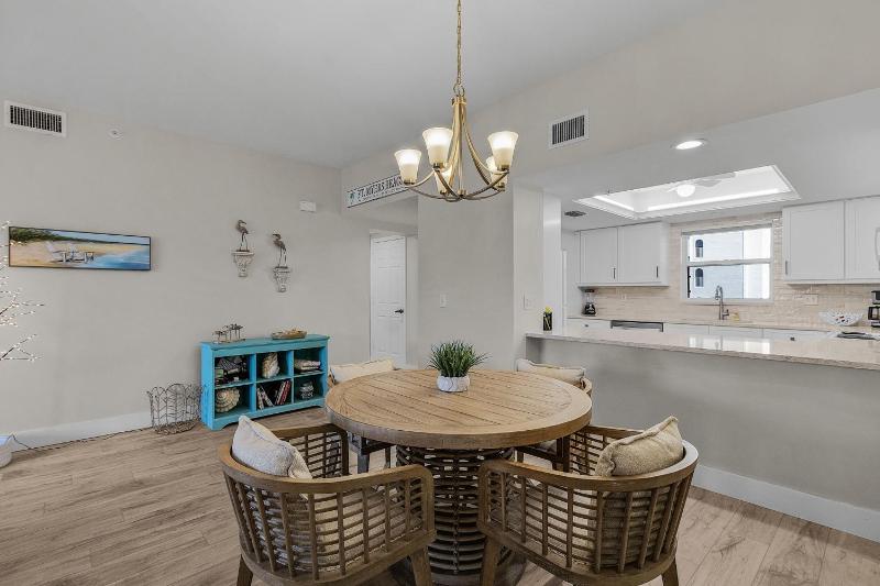 Casa Marina 432 Newly Remodeled Water View condo - image 14