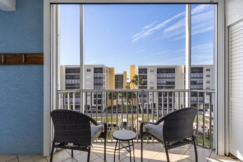 Casa Marina 432 Newly Remodeled Water View condo - image 20