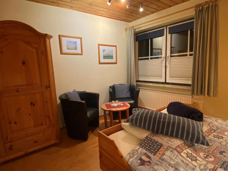 Budget Double Room image 4