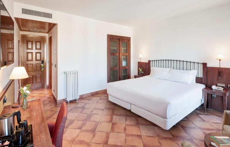 Superior Double Room image 3
