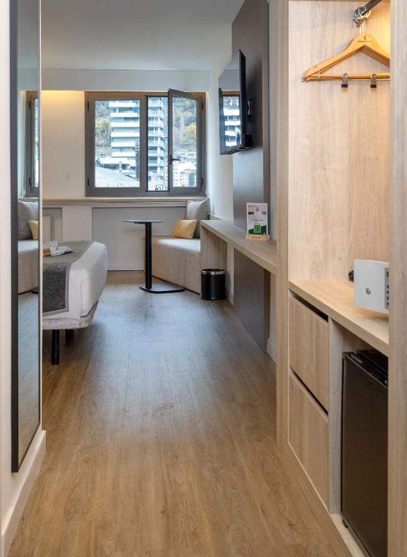 Double Room image 1