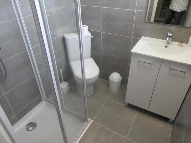 Classic Double Room image 3