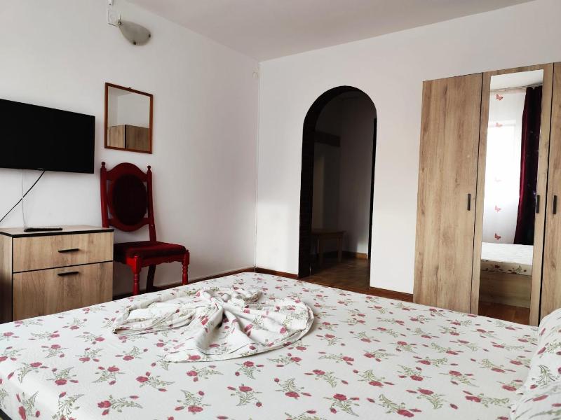 Double Room image 1