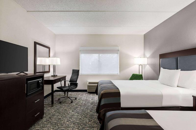 Queen Room with Two Queen Beds and Mobility/Hearing Access - Non-Smoking image 1