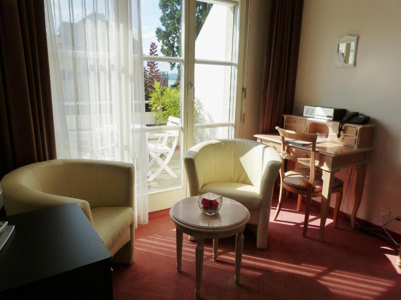 Superior Double Room image 1