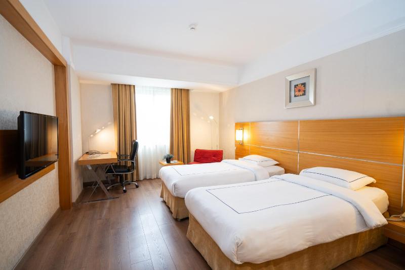 Deluxe Room image 4