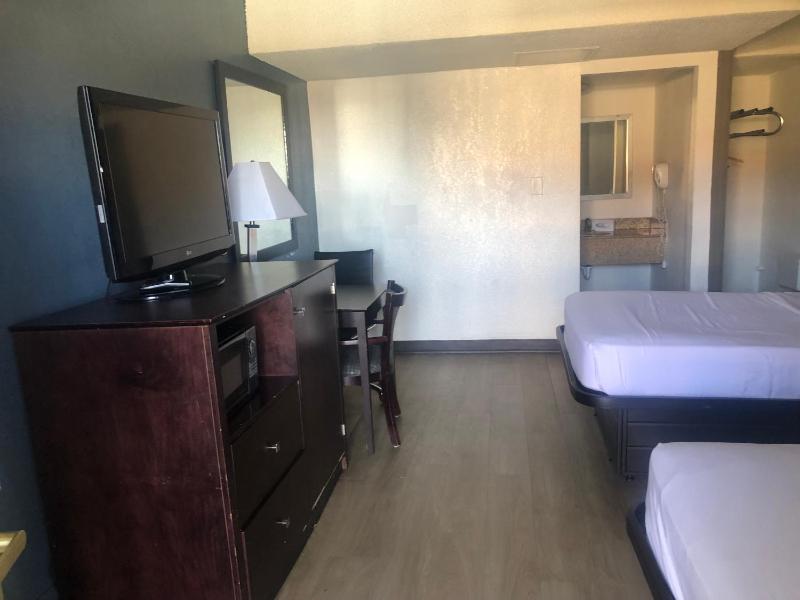 Double Room with Two Double Beds - Non-Smoking image 2