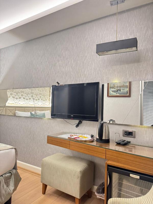 Standard Twin Room image 2