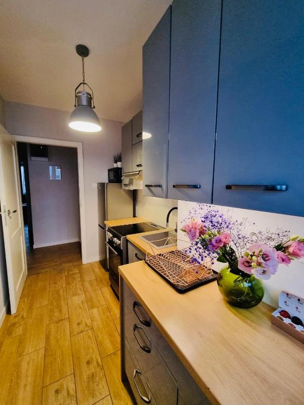 Two-Bedroom Suite - Żurawia 20 Street image 4