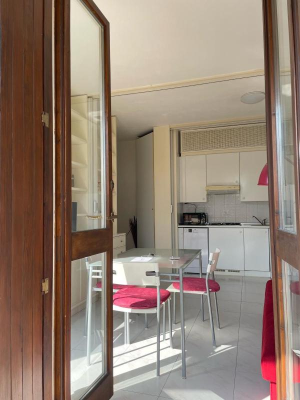 3V UGO WHIT POOL apartment Bardolino - image 21
