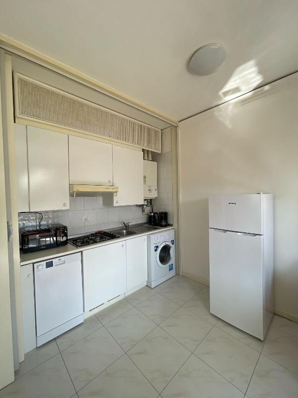 3V UGO WHIT POOL apartment Bardolino - image 23