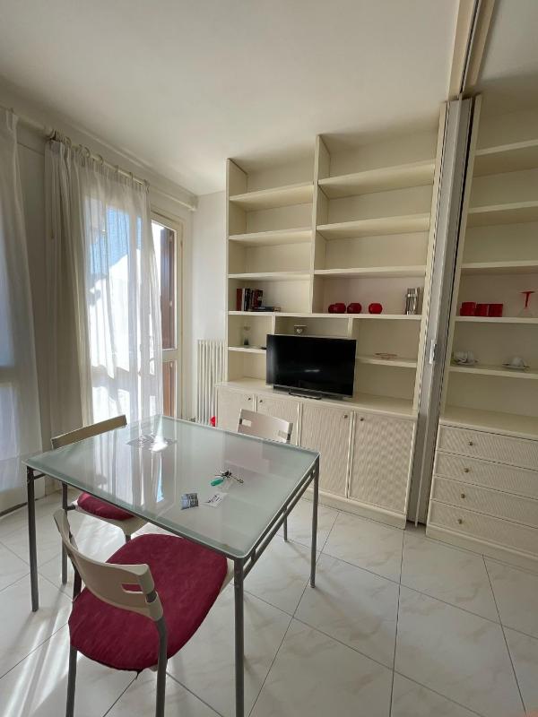 3V UGO WHIT POOL apartment Bardolino - image 37