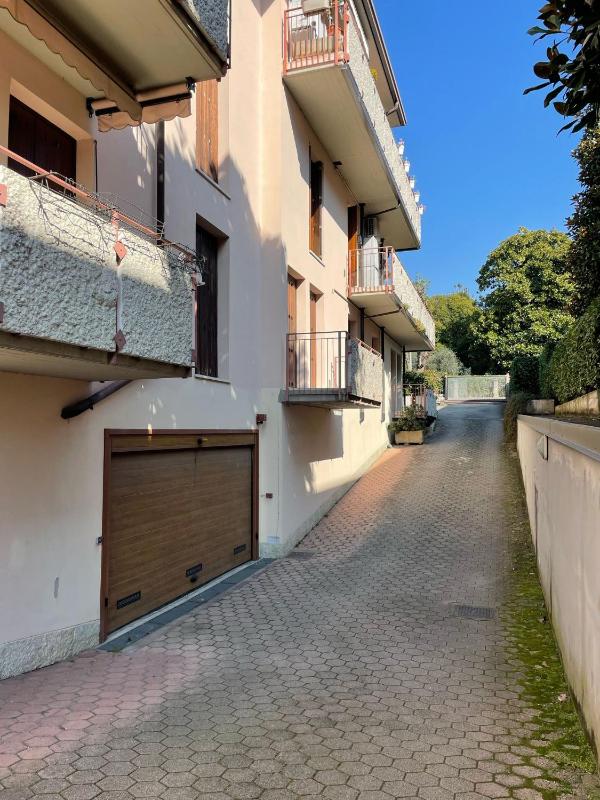3V UGO WHIT POOL apartment Bardolino - image 30