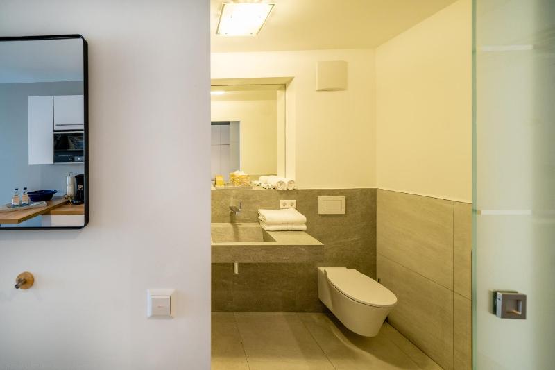 Single Room  image 3