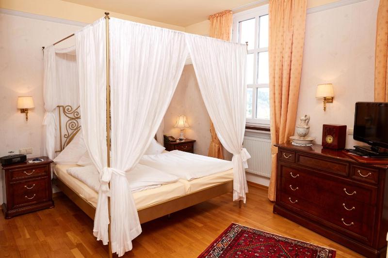 Large Double Room image 2