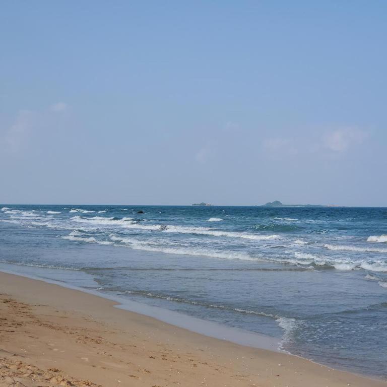 Beach Front Trinco - image 8