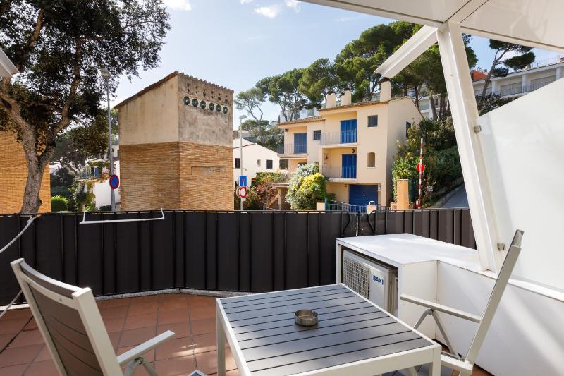 Double Room with Terrace image 3