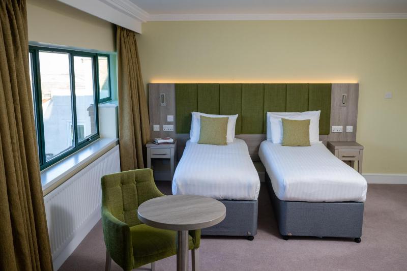 Standard Family Room image 1