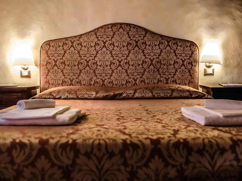 Junior Suite with Garden View image 3