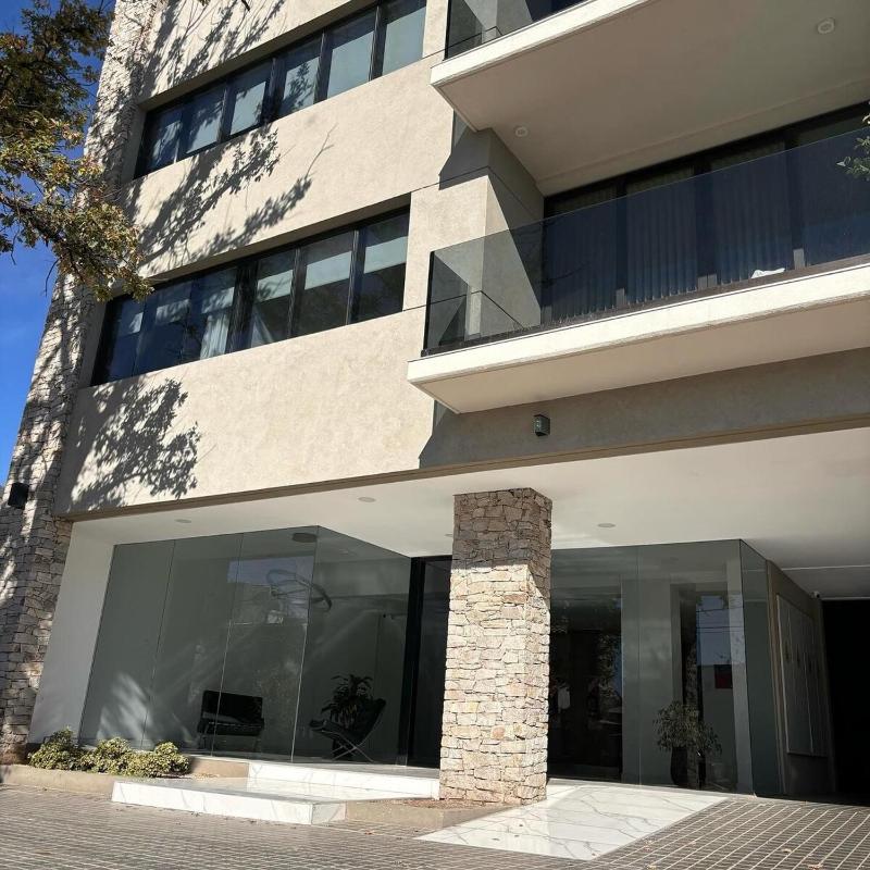 Moderno departamento céntrico - image 34