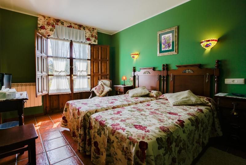 Double or Twin Room image 1