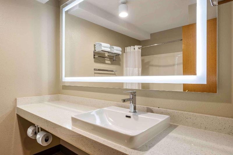 Extended Stay America Premier Suites - Portland - North - image 37