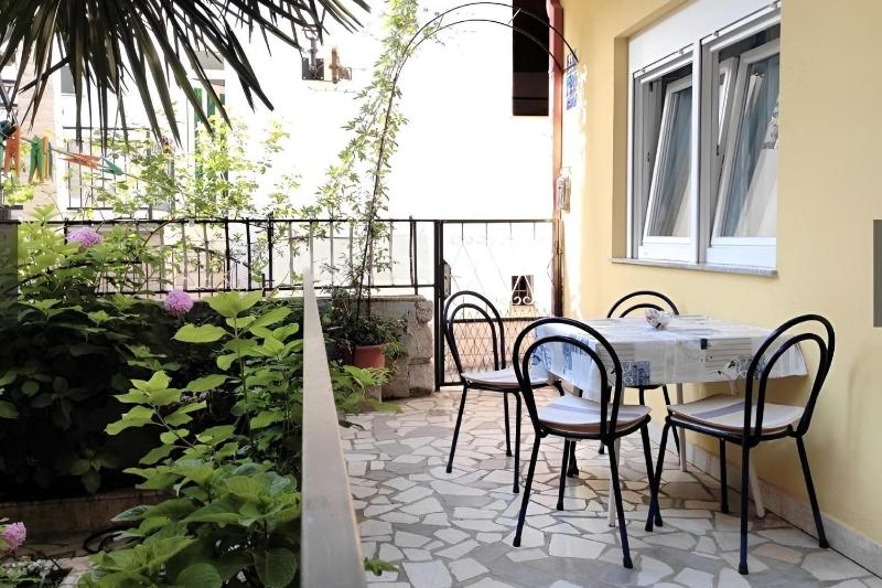 Apartments by the sea Selce Crikvenica - 24075 - image 10