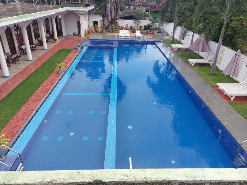 MRD Beach Hotel - image 36