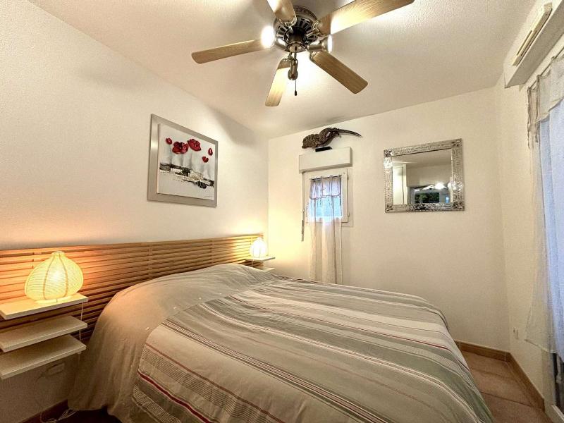 Appartement T3 avec Terrasse et Clim à 300m de la Plage - FR-1-226B-234 - image 18