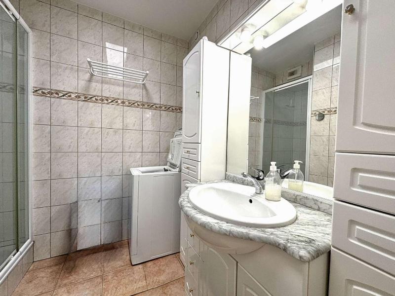 Appartement T3 avec Terrasse et Clim à 300m de la Plage - FR-1-226B-234 - image 7