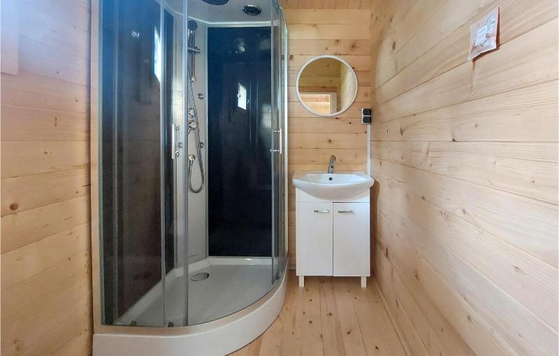 1 Bedroom Beach Front Home In Pobierowo - image 13