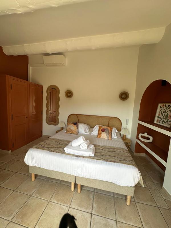 Prestige (2 Adults) image 1