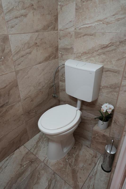 Quadruple Room with Private Bathroom image 2