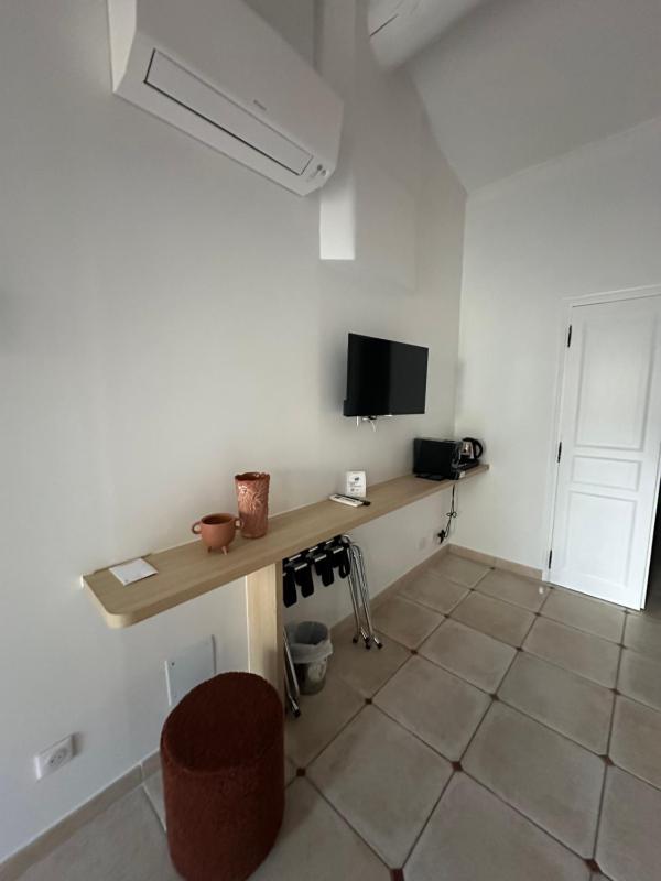 Prestige (4 Adults) image 3