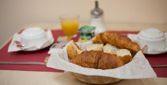 Hotel De Londres - image 30