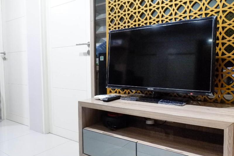Comfy and Modern Wonderful 2BR Apartment at Tanglin Supermall Mansion By Travelio - image 13