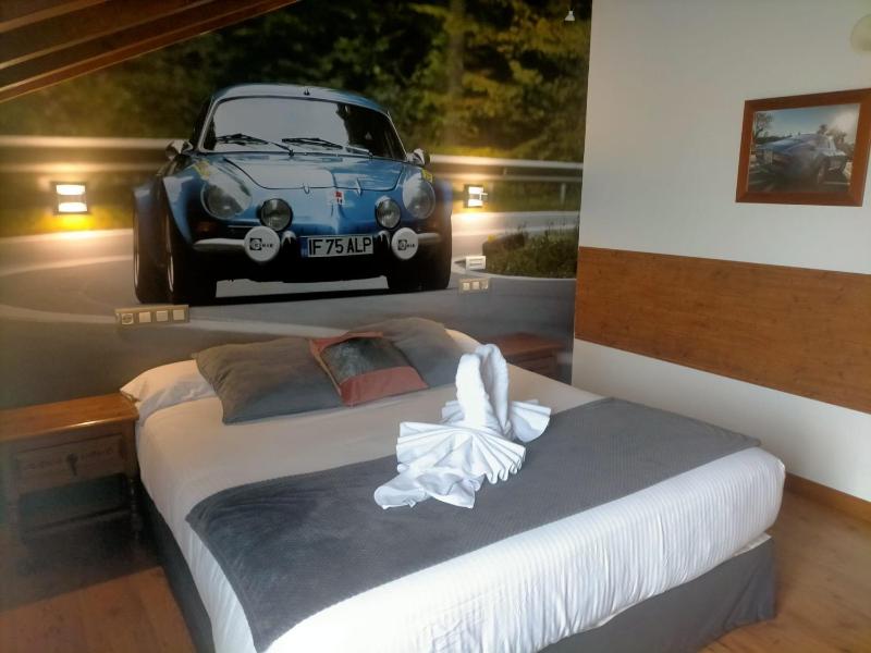 Double or Twin Room image 2