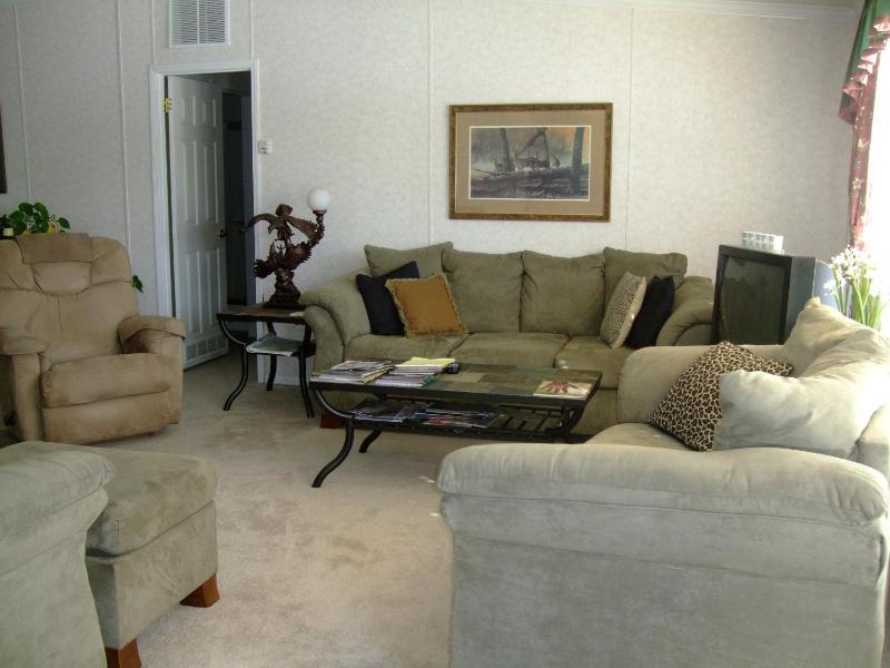 Four-Bedroom House image 3