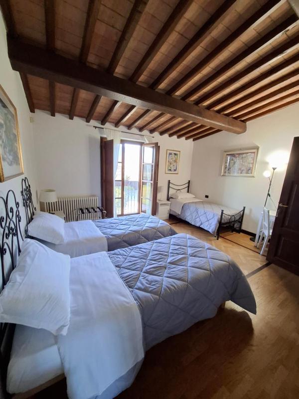 Double Room with Private Bathroom image 1