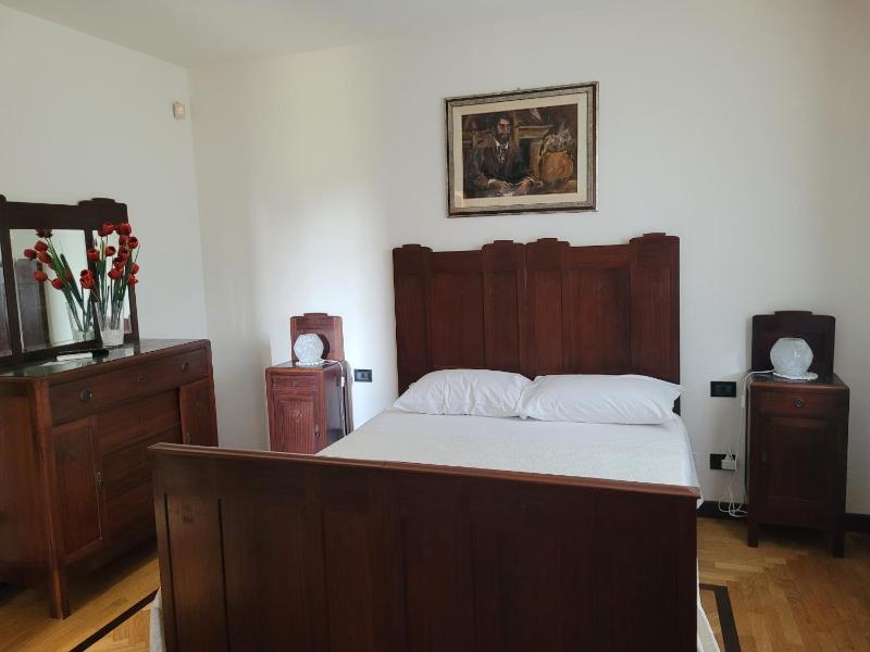 Double Room with Private Bathroom image 1