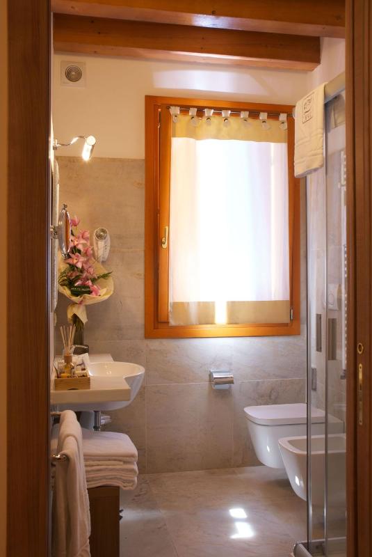 Triple Room image 4