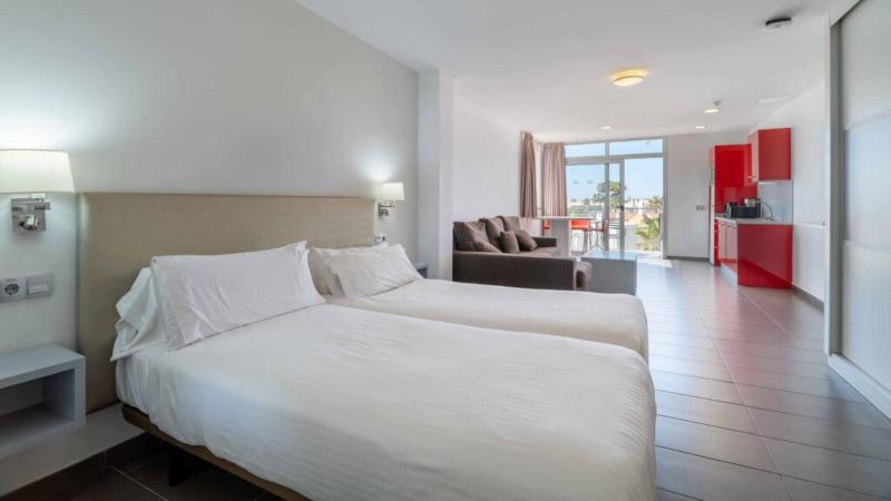 Apartamentos El Palmar - image 19