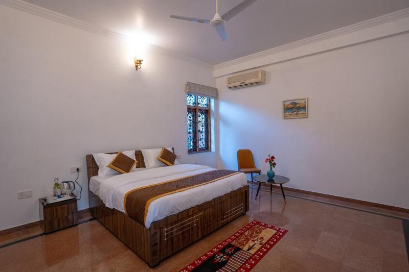 The Palace Inn - Garden Villa with Bathtubs and Jacuzzi - image 14