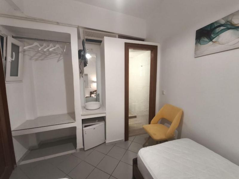 Maria Eleni Guesthouse - image 10