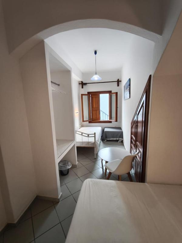 Maria Eleni Guesthouse - image 4